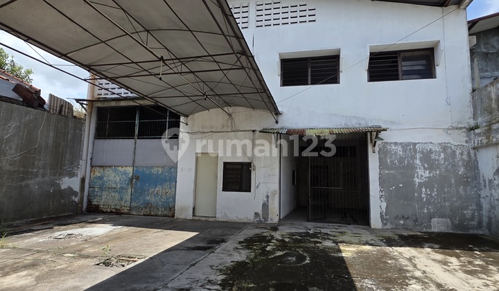 Warehouse Near Solo Baru Business Center 750 Meters