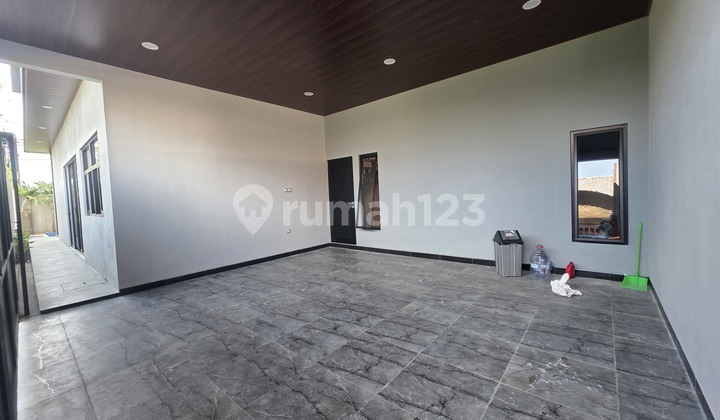 For Sale: Sumber Banjarsari House, 5 Minutes to Solo Toll, 3.5 Billion. 2