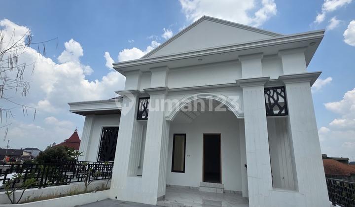 Jual Rumah Mewah 2 Lantai Dekat Rs Indriati Solo Baru 7,5 Milyar