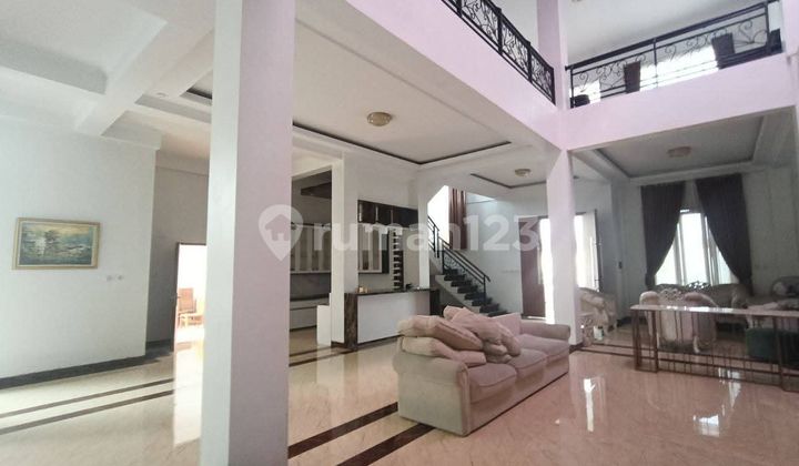 Jual Rumah Dekat Gelora Manahan Solo 7,5 Milyar 2
