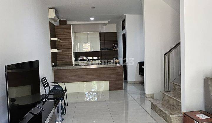 Rumah 2 Lantai Sudah Renov Di  Golf Island  2