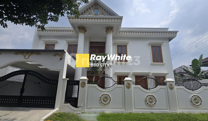 Luxury house Puspita Loka BSD City, with a swimming pool.