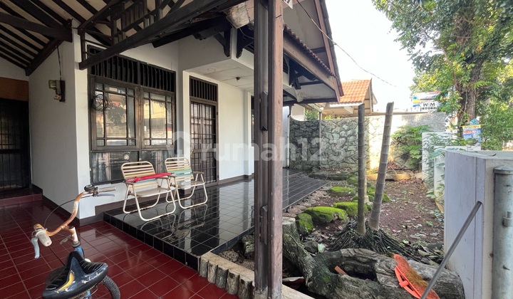 Rumah pinggir jalan utama, bisa dijadikan tempat usaha 2