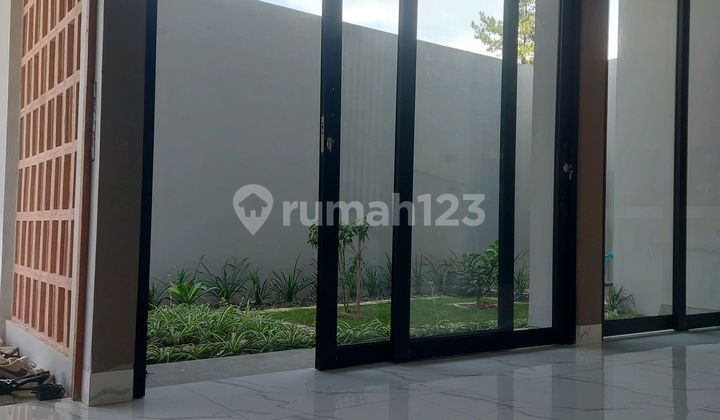 Villa Di Bandung Cocok Untuk Investasi Rumah Dengan Lingkungan Bebas Polusi, Air Bersih, Udara Segar Kadang Berkabut