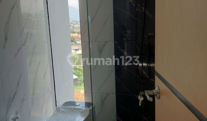 Rumah Lokasi Emas, Akses Gampang Ke Pusat Kota, Dan Desain Modern Kekinian Cocok Banget Buat Yang Cari Kenyamanan 2