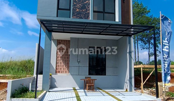 Villa Mewah 2 Lantai Di Bandung Dengan Balkon Pribadi Langsung Dari Kamar Anda