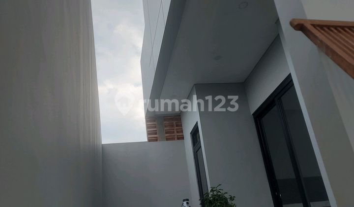 Rumah Villa Minimalis Baru Cikutra Dekat Gedung Sate Itenas Dago Riau Itb 2 Lantai Kamar Tidur 3 View Sepkta 1 Milyaran Murah Pisan Shm 2