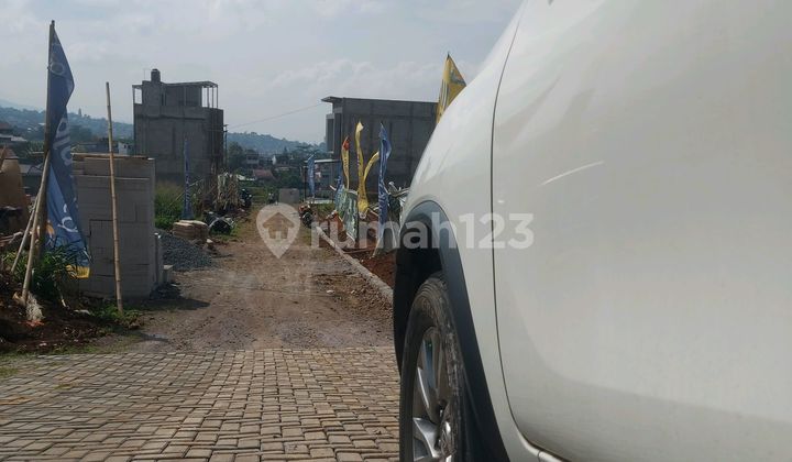 For Sale Cozy Villa Cikutra Dekat Gedung Sate Itenas Dago Riau Itb 3 Lantai Kamar Tidur 3 View Indah 1 Milyaran Murah Pisan Shm