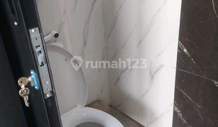 Luxurious Bandung Villa Complete Facilities with Private Balcony Luxurious Bandung Villa Complete Facilities with Private Balcony