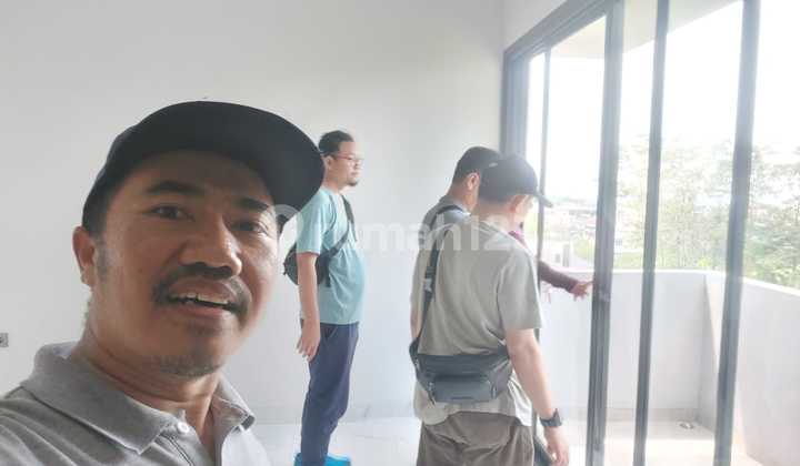 Villa 3 Lantai Keren Bener Villa 3 Lantai Keren Bener