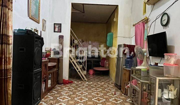 RUMAH DI BELAKANG KANTOR DPR 2