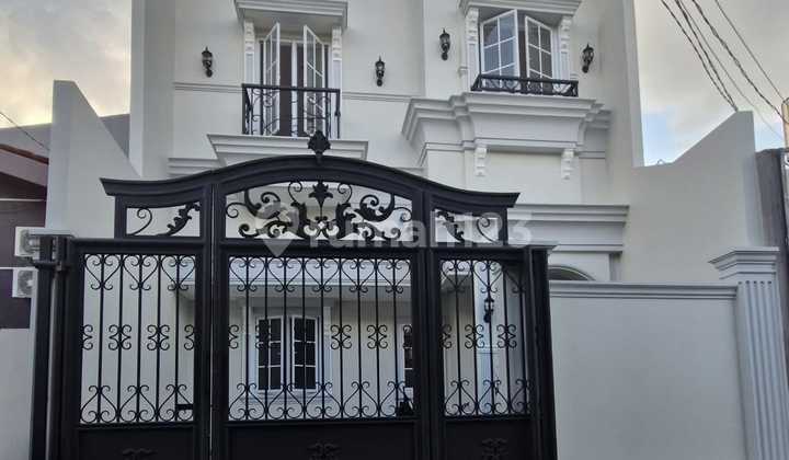 Dijual Rumah Bagus, Lingkungan Asri, Siap Huni, Di Joglo Jakarta Barat Dijual Rumah Bagus, Lingkungan Asri, Siap Huni, Di Joglo Jakarta Barat