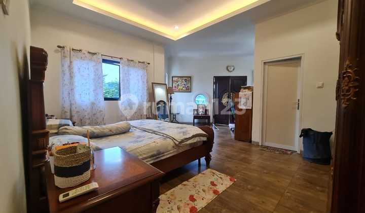 Dijual Rumah Bagus, Lingkungan Asri, Siap Huni, Di The Green Bsd 2