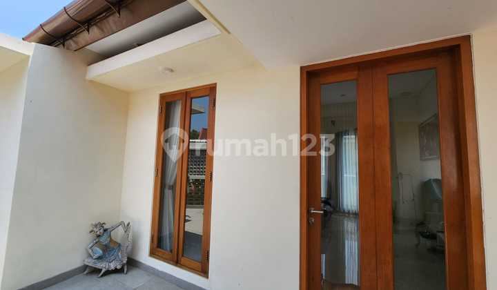 "Rumah Mewah ala Resort di Taman Giri Loka BSD – Sentuhan Old Money dan Nuansa Vila" 2