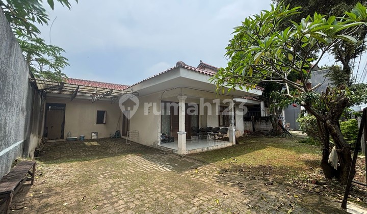 ******** | Rumah di Jalan Karya Cirendeu