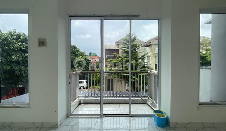 Dijual Rumah 2 Lantai SHM Dekat MRT Lebak Bulus & KRL Bintaro 2