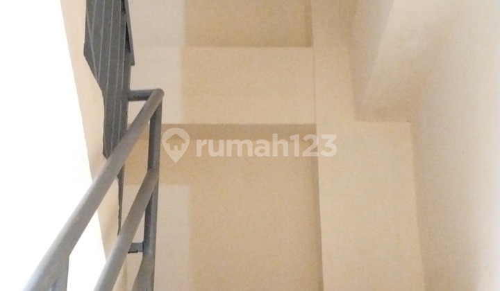 Shop House Near Asemka Roamalaka Morning Market Wholesale Center, West Jakarta 2