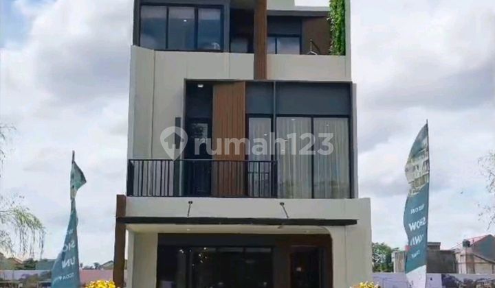 ARIA RESIDENCE 3-STORY IN PURI NEAR GREEN LAKE WEST JAKARTA