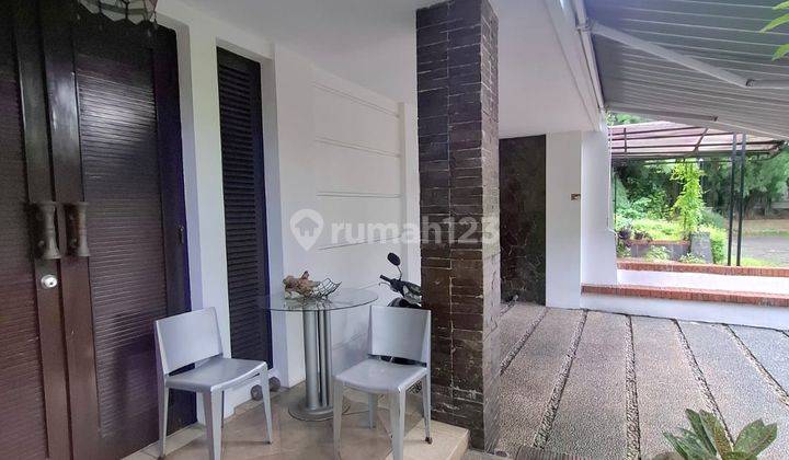 tampak depan rumah di pondok aren shm