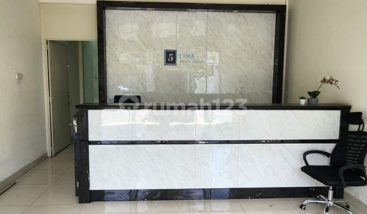 Ruko Gandeng Luasan Besar Lebar Muka 12 Meter Cocok Untuk Berbagai Jenis Usaha, Kantor Atau Dealer Motor Listrik Ruko Gandeng Luasan Besar Lebar Muka 12 Meter Cocok Untuk Berbagai Jenis Usaha, Kantor Atau Dealer Motor Listrik