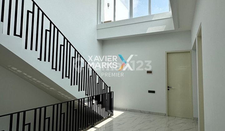 Ready-to-Occupy New Home, A Step Away from Binus, Luxurious, Araya. 2