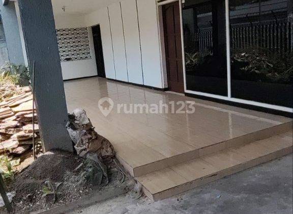 Disewakan Rumah Luas Dan Siap Huni, Strategis, Tengah Kota 2