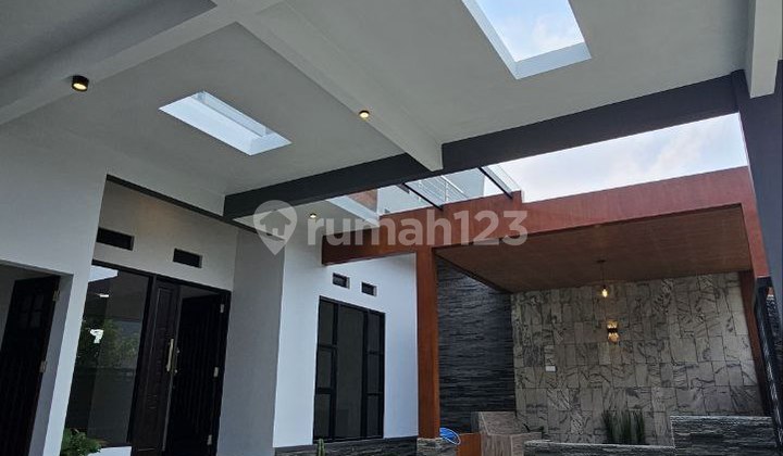 For Sale Luxury Home Ready to Occupy, New Building, Araya, Malang 2