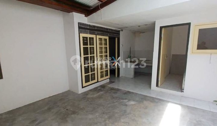 Move-In Ready, Well-Maintained, Strategic Location, 2 Bedrooms, Tidar, Malang. 2