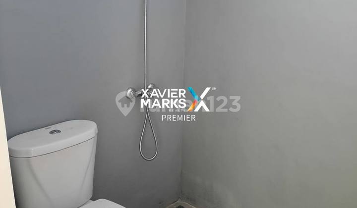 Ready-to-Live Bar House. 3 Floors, 3 Ensuite Bathrooms, Cemorokandang, Malang 2