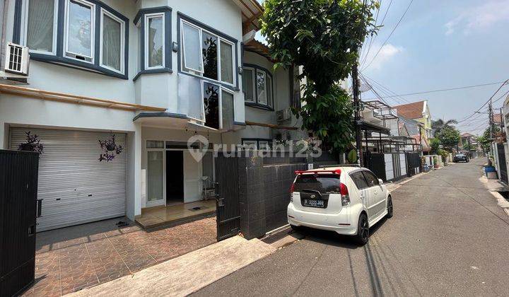 Rumah Mewah Akses Lebar Hanya 4M an Tebet, Lokasi Strategis Siap Huni SHM 1