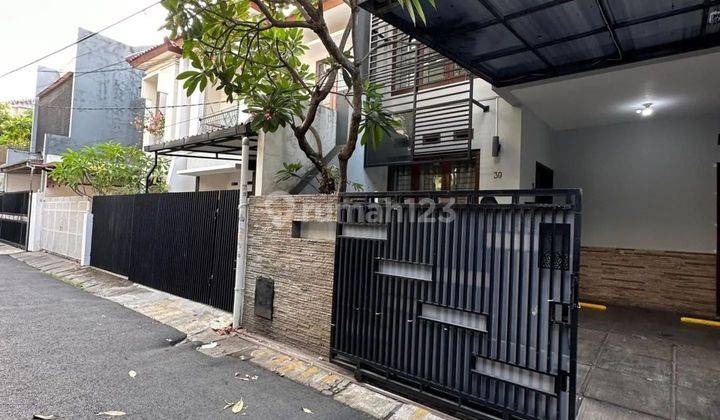 Rumah Dijual Di Lingkungan Yang Tertata Rapi, Nyaman Dan Tenang Di Tebet Barat 1