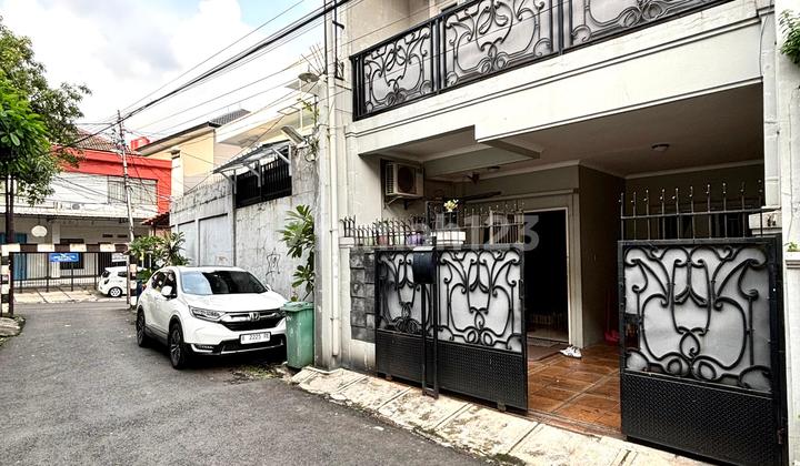 GAK SAMPE 3 M ! RUMAH AKSES 2 MOBIL DI TEBET BARAT 