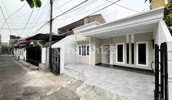 WEST TEBET - MOVE-IN READY HOUSE (RENOVATED IN 2025), EASY ACCESS