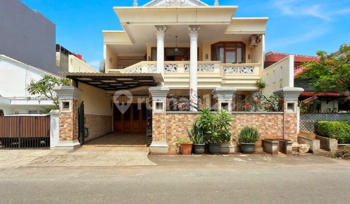 Tebet Timur - Luxury House with Wide Access