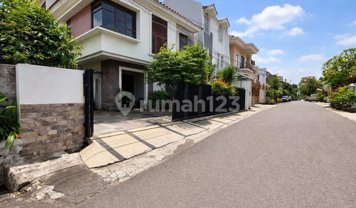 Tebet Barat ( Akses 3 Mobil ) Dekat Eco Park