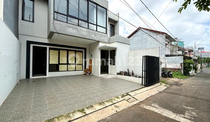 ( TEBET BARAT ) MODERN MINIMALIS LT. 147 M2 1