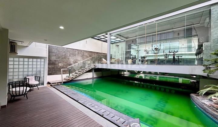 LUXURIOUS HOUSE EAST TEBET, JUST A STEP AWAY FROM ECO PARK WITH WIDE ACCESS 2