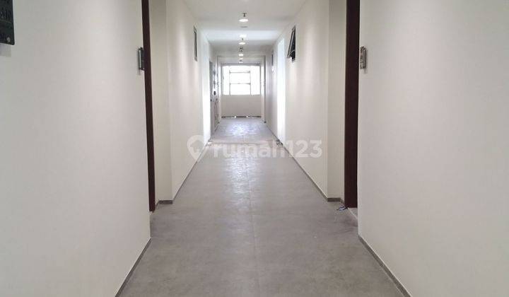 Apartemen Veranda 2 Kamar Tidur Semi Furnished Baru 2