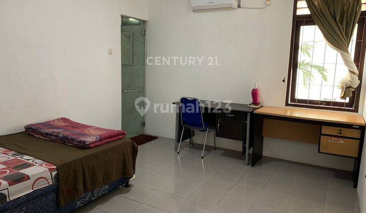 Hunian Bagus Sekali Furnished Palm Hills Estate 2