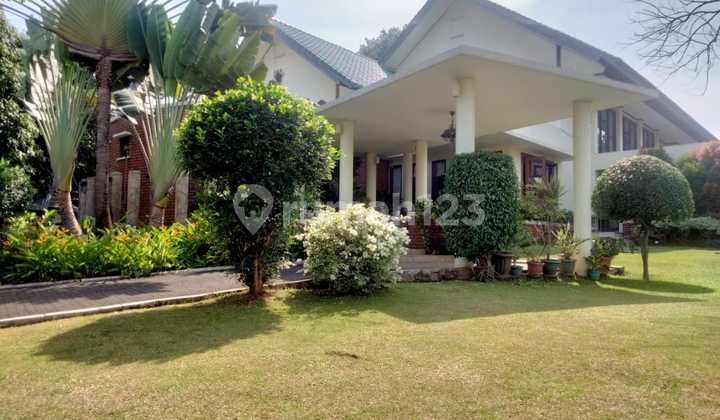 Dijual Rumah Mewah Rasa Villa Dilebak Bulus Jakarta Selatan