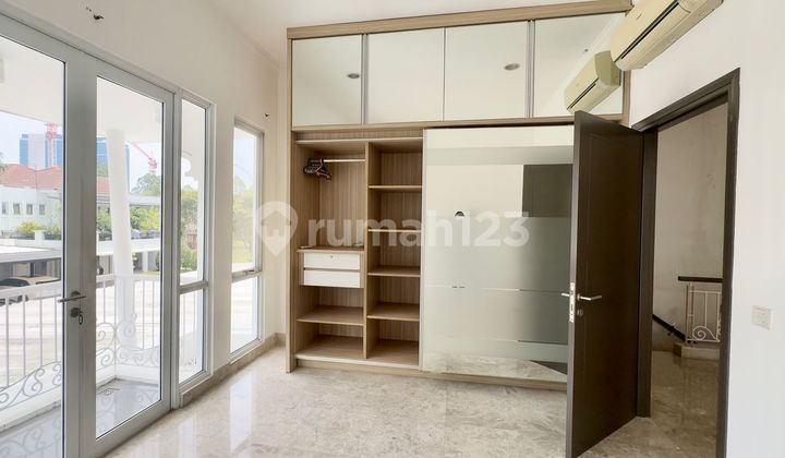 Dijual Rumah di Cluster Frangipani De Park, BSD 12X25 2