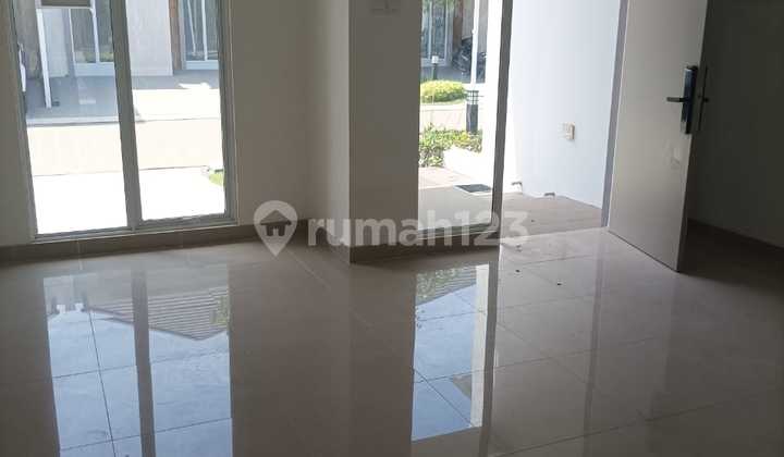 Disewakan Rumah Bagus di Nara Village, Gading Serpong 8X18 2