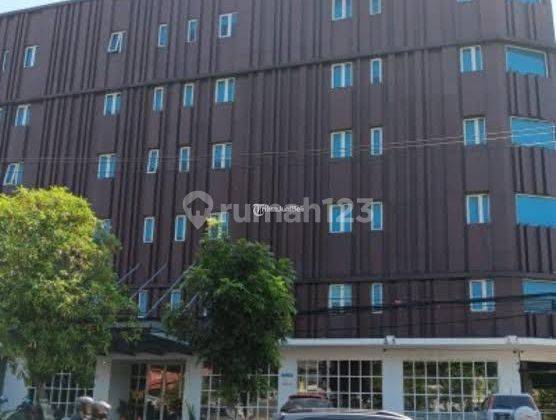 Dijual Hotel Bintang 3 di Jemursari, Masih Beroperasi