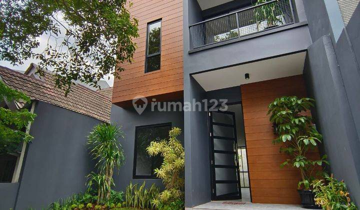 Rumah Modern Industrial Dalam Komplek Elit Bsd 2