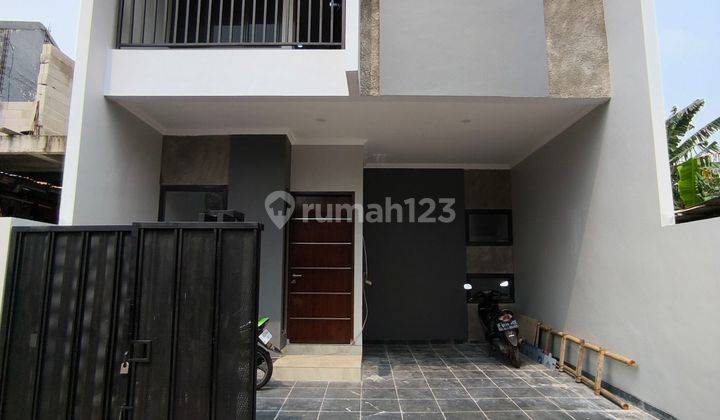 Rumah Siap Huni 2 Lantai Dekat Ke Graha Raya Bintaro 1