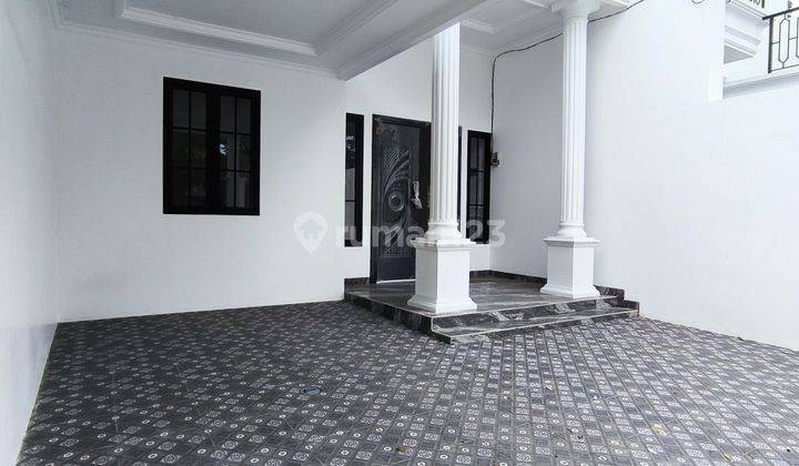 Rumah Baru Sangat Mewah Di Komplek Pajak 2