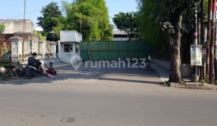 SUPER HOT Factory with Strategic Container Access Location in Cikaret