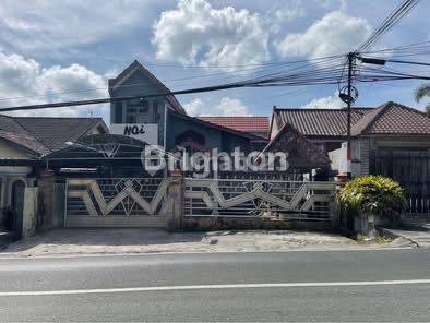 DIJUAL RUMAH 3 LANTAI LOKASI TENGAH KOTA 1