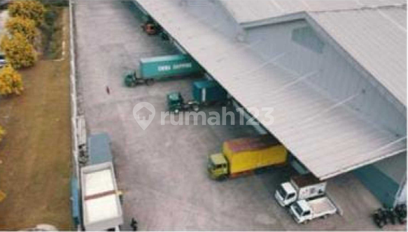 For Rent: Warehouse within Lippo Cikarang Industrial Area, Land Size 6,432 m2, Building Area 4 Hectares, Unfurnished.