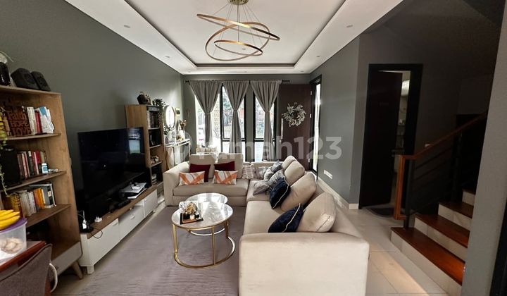 DIJUAL TERMURAH  CLUSTER AVANI BSD CITY Rumah rapi & bagus 2 lantai